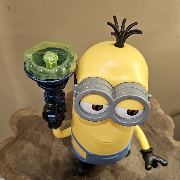 Minions The Rise Of Gru Mighty Minion Kevin - Picture 3 of 7